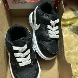 Nike dunk low (tde) for infants. Brand new.